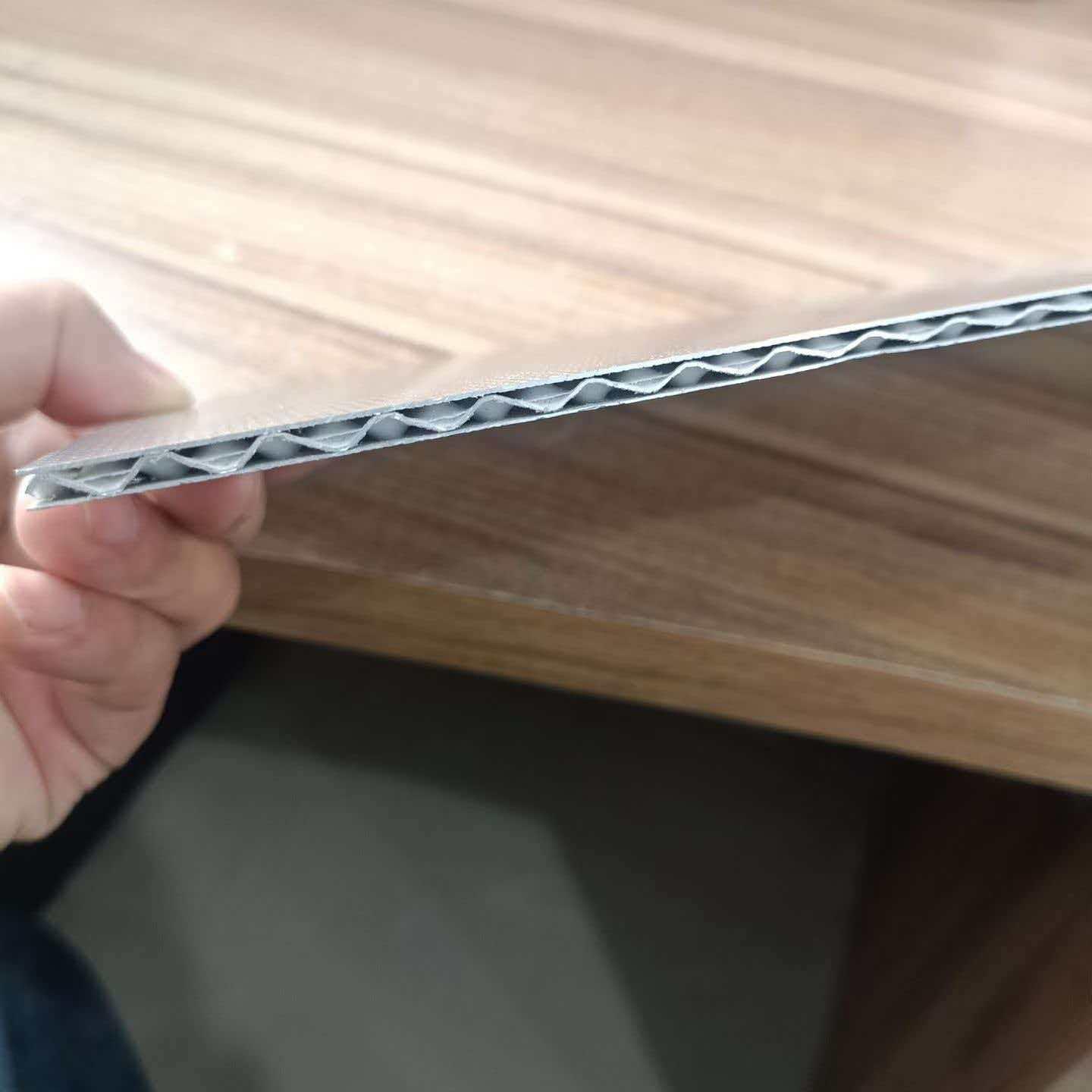 成品色彩与表面质感细节